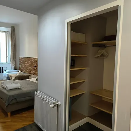 Trevi Contemporary Suite