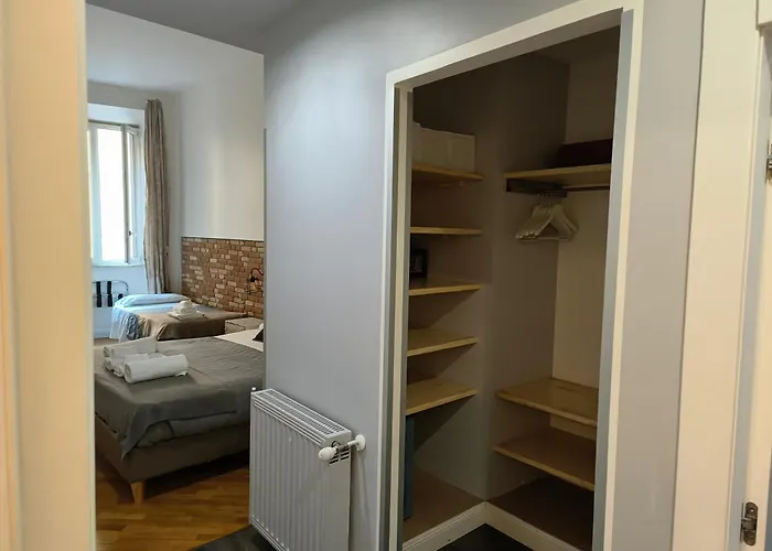 Trevi Contemporary Гостевой дом