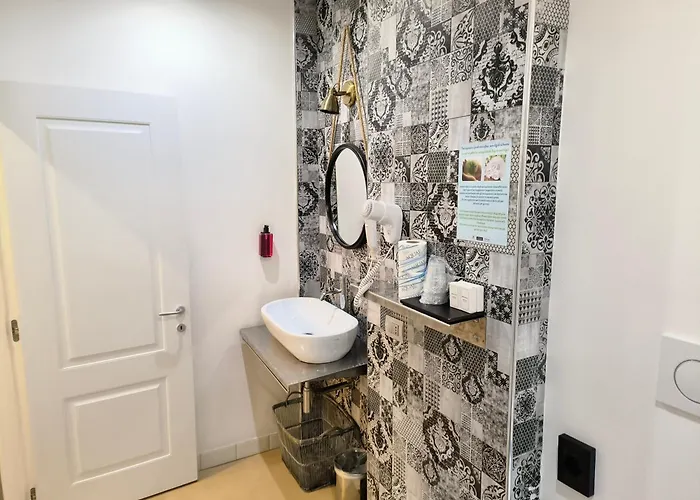 Trevi Contemporary Πανσιόν 4*