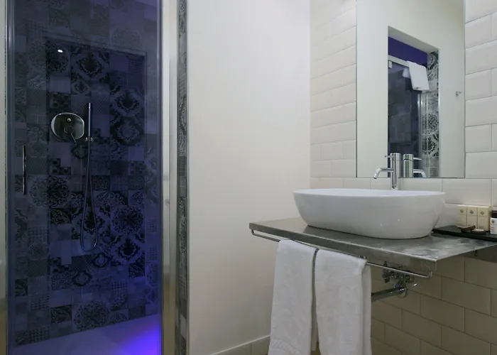 Trevi Contemporary Guest house 4*