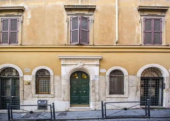Гостевой дом Trevi Contemporary 4*