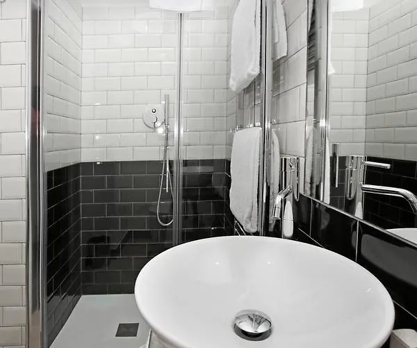 Trevi Contemporary 4*