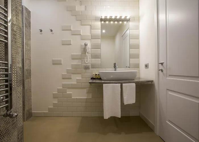Trevi Contemporary 4*